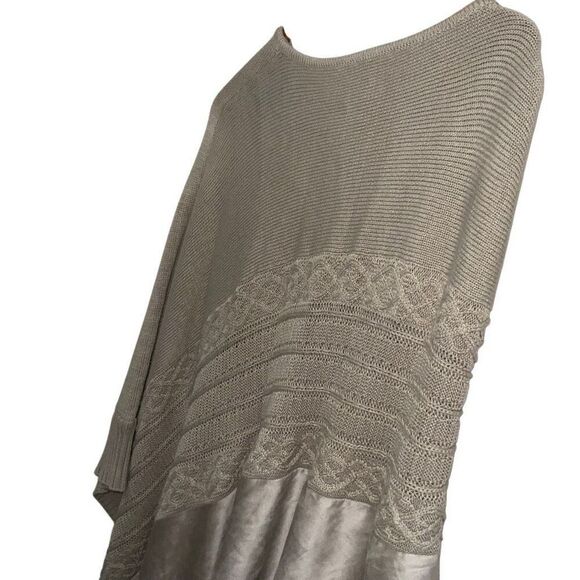 Chico’s Faux Suede Mixed Knit Poncho size L / XL - Picture 3 of 9